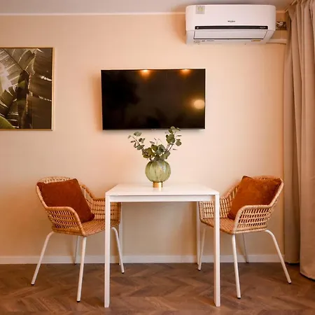 Tropical Feel - 2br At Sala Palatului Bucarest